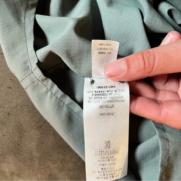 Patagonia Green Button-Up Sun Shirt - Picture 10 of 10
